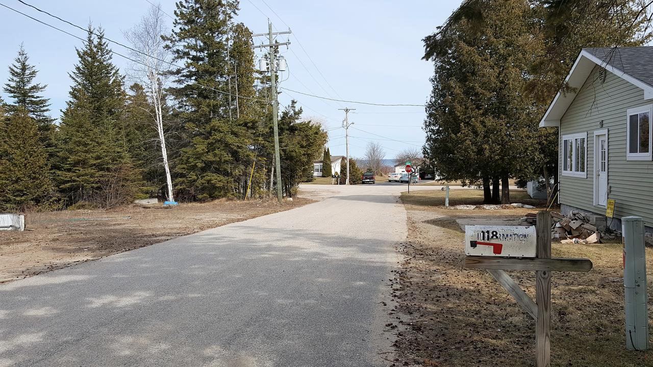 Bear Cove Motel