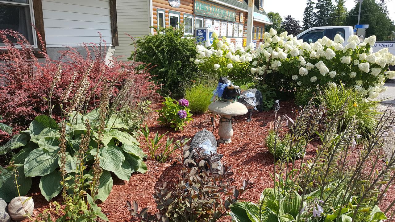 Bear Cove Motel