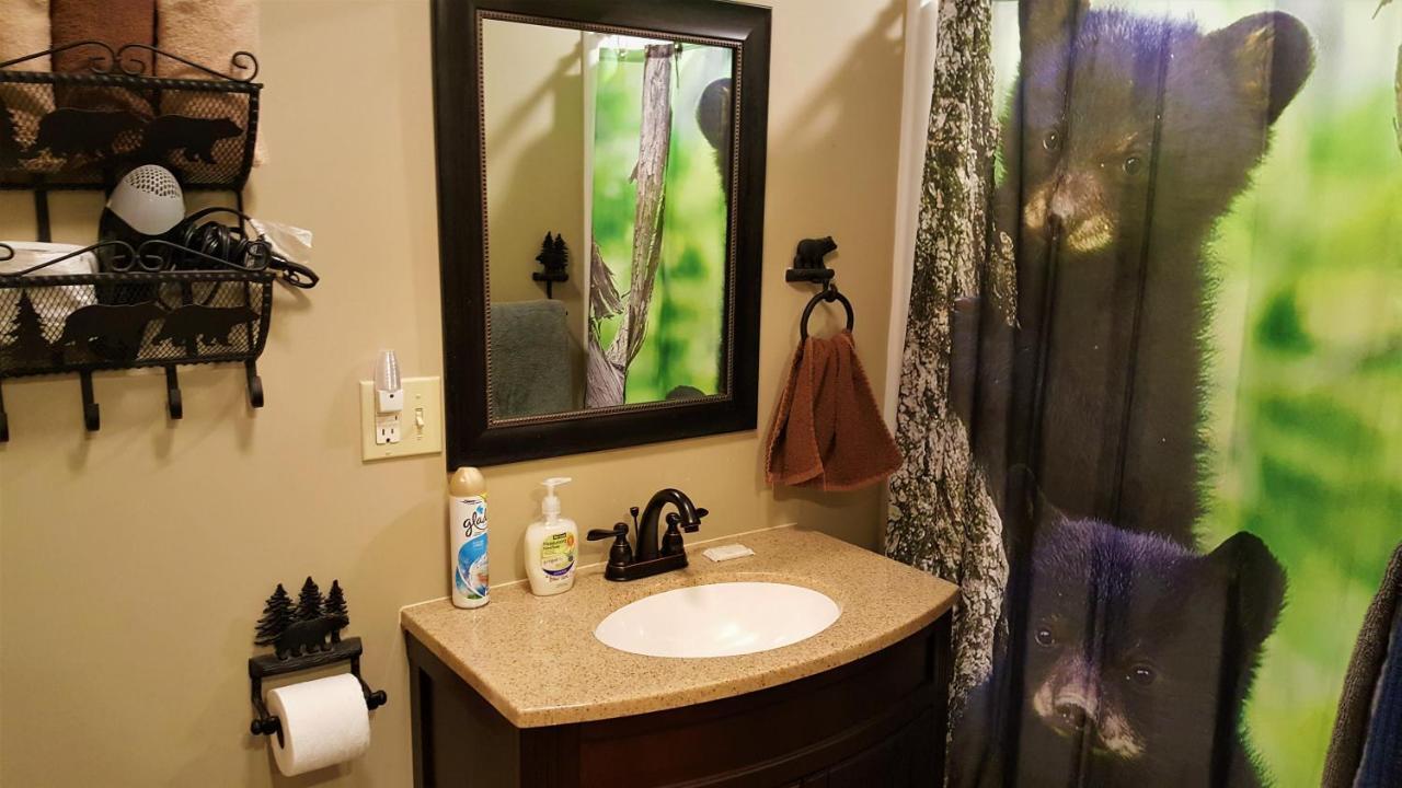 Bear Cove Motel 3*