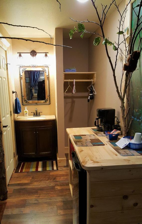 Bear Cove Motel 3*